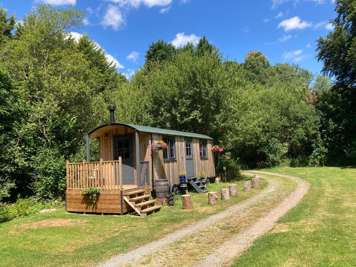 Brook The Shepherd Hut Saltash Extérieur photo